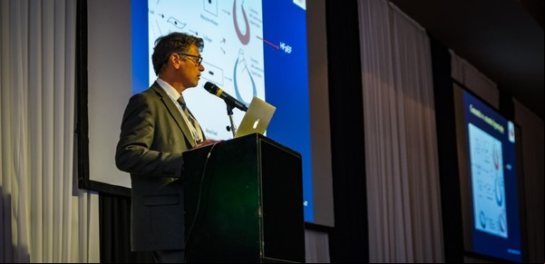 Un médico argentino del hospital Johns Hopkins habla del récord del mapa que diseñaron para el coronavirus: "Cada día tiene 1.500 millones de visitas"