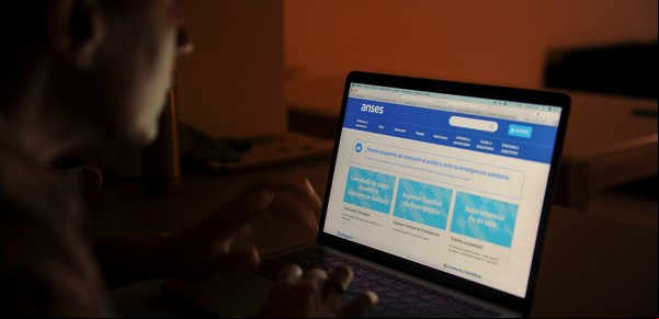 Bono de $ 10.000: el Gobierno evalúa extender la ayuda familiar más allá de mayo