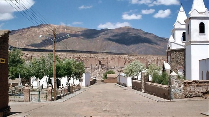 Abdón Castro Tolay o Barrancas, en Jujuy.