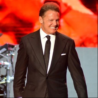50 años de Luis Miguel: Cuando calienta el sol y otros 10 éxitos para recordar al cantante mexicano en su cumpleaños