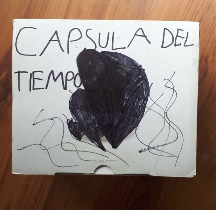 Antes de hacer una cápsula del tiempo podemos investigar en familia para que los chicos entiendan lo rico de hacer una propia.
Foto: Victoria Conte.