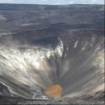 Increíbles imágenes de la NASA de un enorme lago que se formó dentro de un volcán