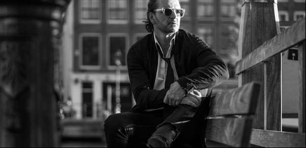 Ricardo Arjona: aires de Lord inglés y espíritu de Redonditos de Ricota