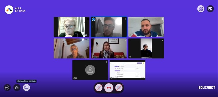 La interfase de Aula en Casa, tiene su propio sistema de videochat