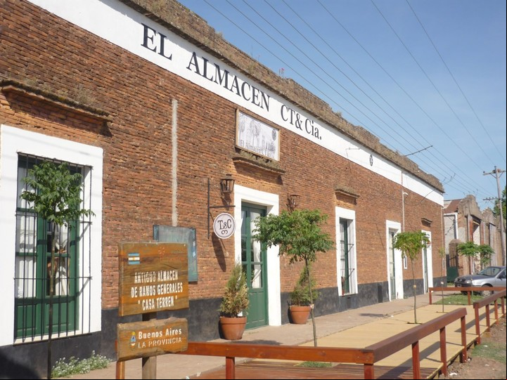 Restaurante de campo El Almacén, en Azcuénaga, partido de San Andrés de Giles.