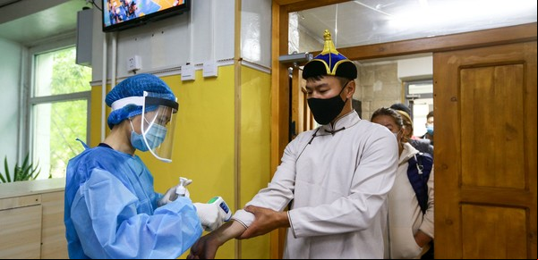 Volvió la Peste Negra: una ciudad de Mongolia está aislada por la muerte de un joven de 15 años