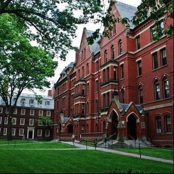Cómo Harvard se convirtió en la universidad más rica del mundo: historia de su imperio financiero
