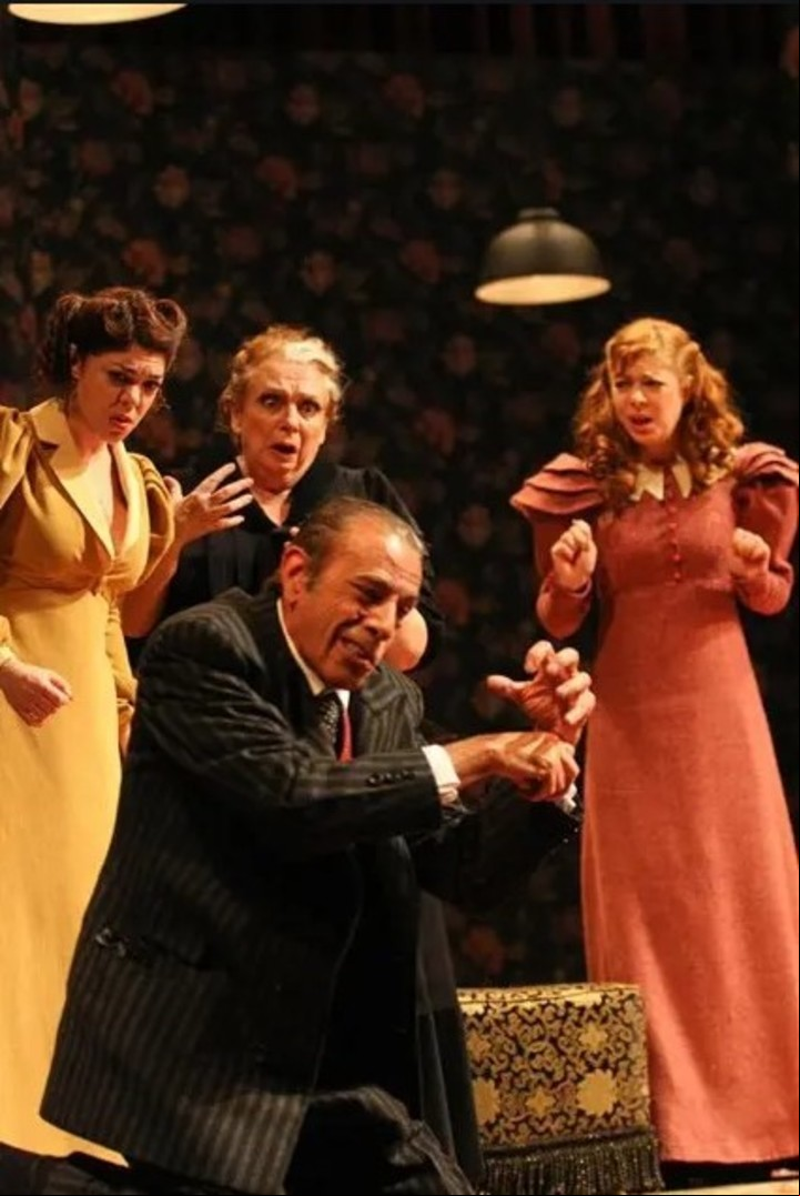 "Jettatore!", en el Teatro Cervantes, con dirección de Alezzo.