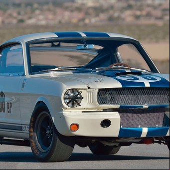 De Ford vs Ferrari al Mustang Volador: venden un auto que manejó Ken Miles con un precio récord