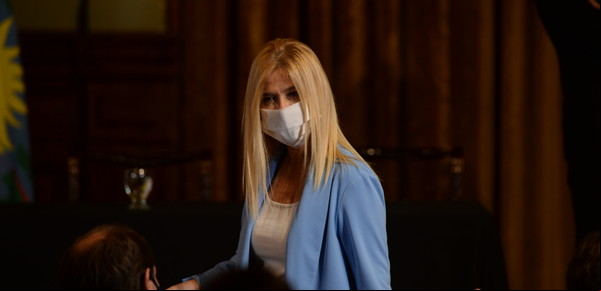 Coronavirus: Verónica Magario está aislada por haber tenido o con un caso positivo