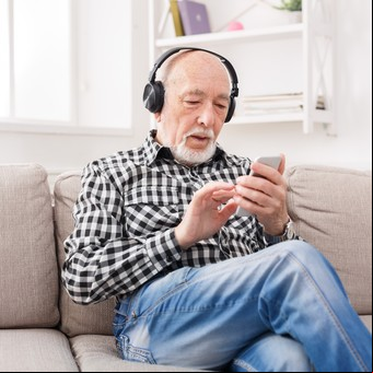 "Ya no tenés edad para eso": cuando la vejez parece un delito