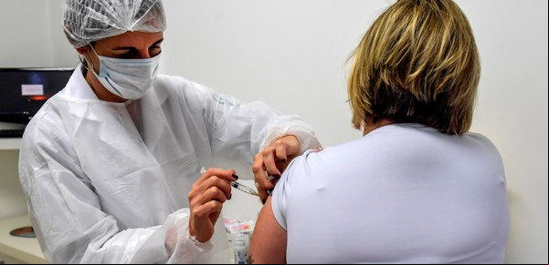 El ministro de Ciencia Roberto Salvarezza dio detalles de la vacuna contra el coronavirus: "Las primeras serán para trabajadores de la salud"