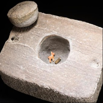 Encontraron en el lago Titicaca un cofre inca del 1500 con ofrendas de oro para sacrificios humanos