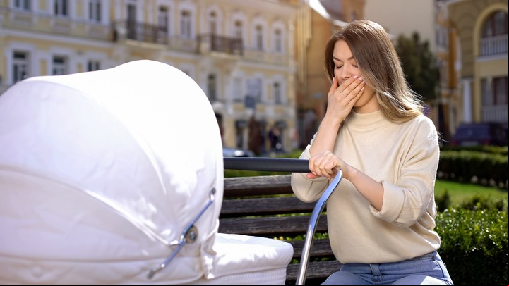 La pérdida de sueño satisfactorio luego de la llegada de un hijo puede durar hasta los seis años. Foto: Shutterstock.