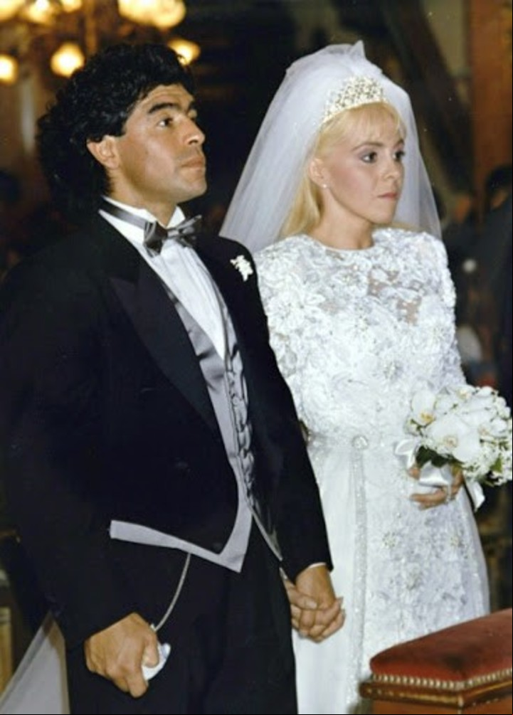 El casamiento de Diego Maradona con Claudia Villafañe se recreará en la miniserie.
