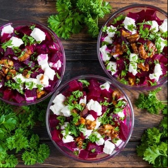 Ensalada de remolacha y nueces acarameladas