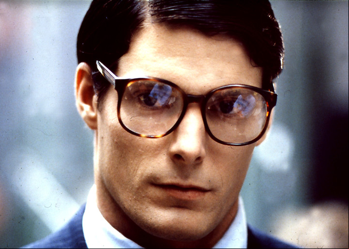 Reeve como Clark Kent.