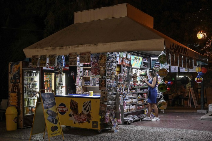 En seis meses, la cantidad de visitantes extranjeros cayó un 76,9%, según datos del Banco de Grecia. Foto AFP