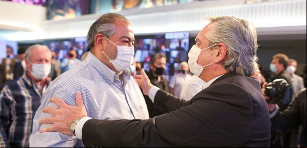 En medio de la pelea con La Cámpora por las obras sociales, la CGT almuerza con Santiago Cafiero