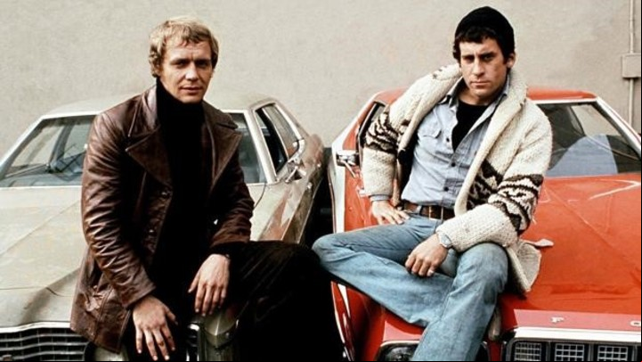 Starsky y Hutch, con el Ford Gran Torino que era casi un tercer protagonista de la serie.
