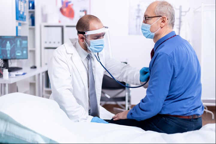 En planes con copago los afiliados deben pagar un arancel cada vez que hacen una consulta médica. Foto Shutterstock