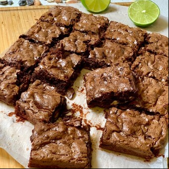 Brownies de chocolate con lima