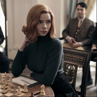 Para leer "Gambito de dama": qué dice la novela que dio origen al éxito de Netflix