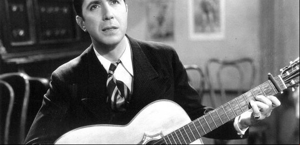 La radio donde Gardel canta cada dos horas todos los días