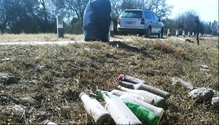 Así luce parte del entorno de la ciclovía antes de las jornadas de limpieza de Cruz Foto: El Tribuno.