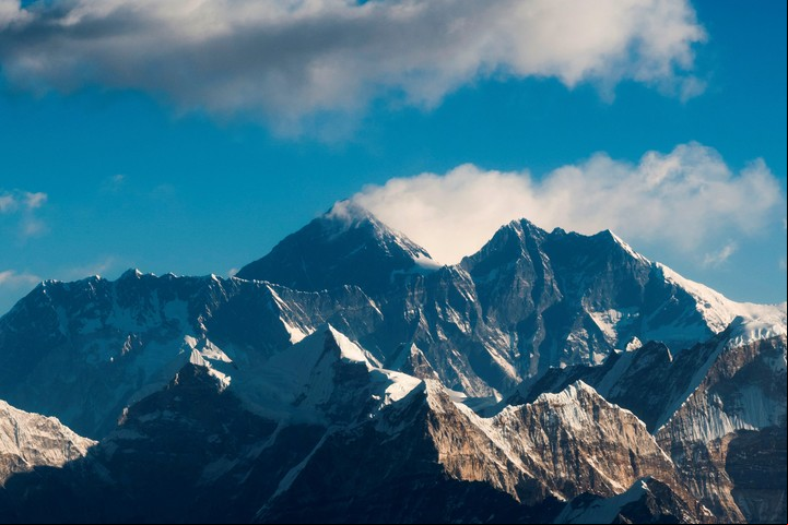 La cima del Everest, la cumbre más alta del planeta, a 8.849 metros sobre el nivel del mar (AFP).
