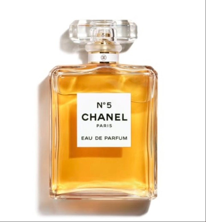En realidad era un perfume desaparecido de la Rusia imperial, el Rallet Nº1, creado por el perfumista de los Romanov poco antes del estallido de la Revolución.