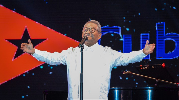 El cantante y compositor mexicano murió a los 85 años. Foto/AFP
