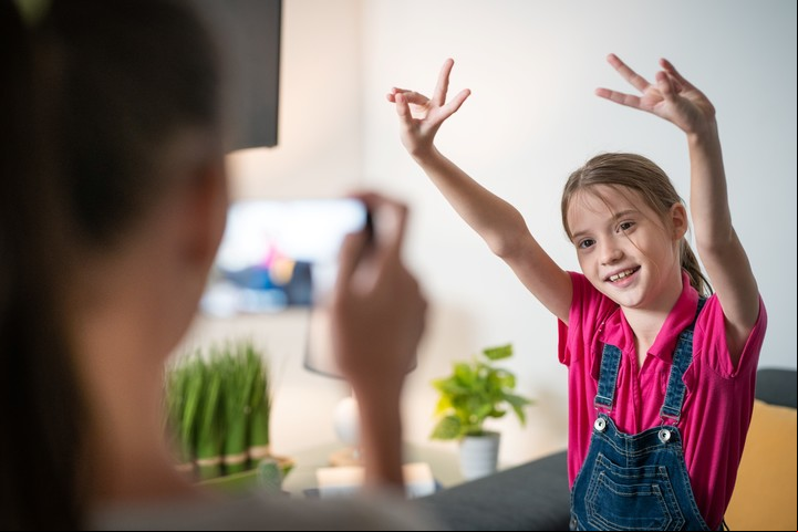 “El ser viral como objetivo vacío no está muy bueno y hay que trabajarlo”, dice Sebastián Bortnik. Foto: ilustración Shutterstock.