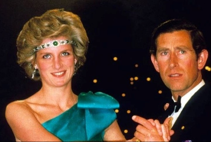La desdicha del matrimonio de sus padres _Lady Di y el príncipe Carlos: uno de los traumas de Harry.