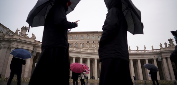 "El período más oscuro de mi vida": las terapias de conversión en la Iglesia Católica italiana para borrar las inclinaciones homosexuales