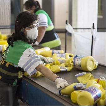 El plástico, la estrella entre la basura que la gente separa para reciclar