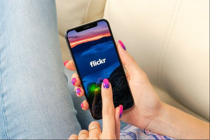 Flickr, un sistema de almacenamiento y subida de fotos con un perfil más profesional, fue propiedad de Yahoo. Foto Shutterstock