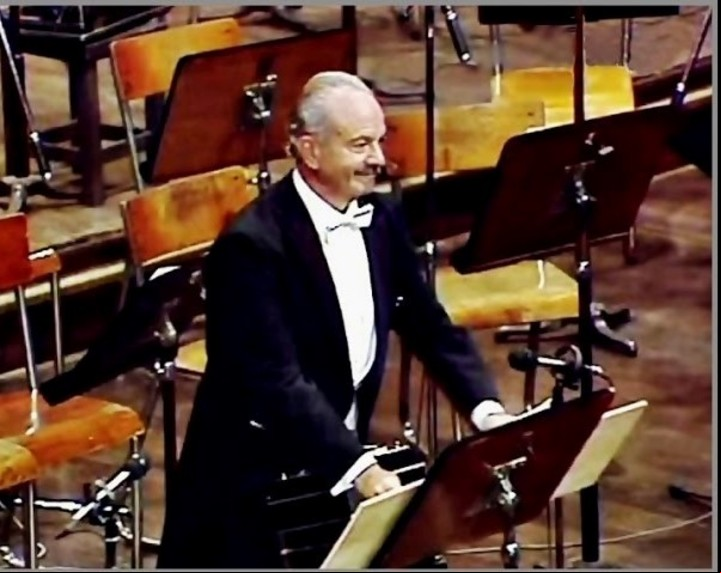 Ástor Piazzolla dio un concierto memorable en el Teatro Colón el 11 de junio de 1983, . Acompañado por la Orquesta Filarmónica de Buenos Aires./ Foto Gentileza Prensa del Teatro Colón.