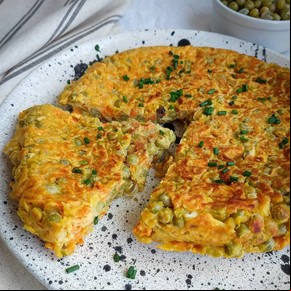 Tortilla vegana de arvejas y zanahoria