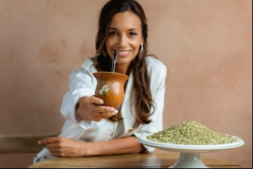 La receta del mate perfecto, según la primera sommelier de yerba del mundo