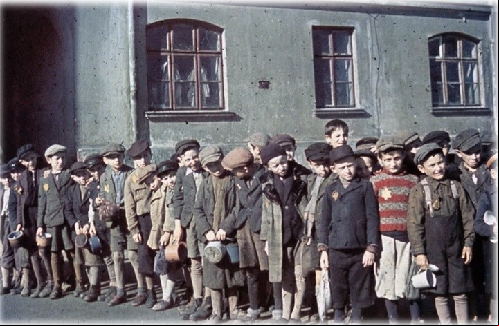 Niños en el Gueto de Varsovia.