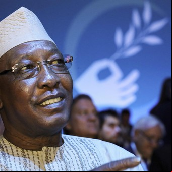 Idriss Déby, el piloto militar que gobernó Chad durante más de 30 años y murió en el frente de batalla