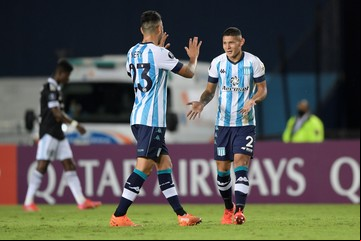 La última aparición de Racing se nacionaliza para jugar en la Selección de Paraguay