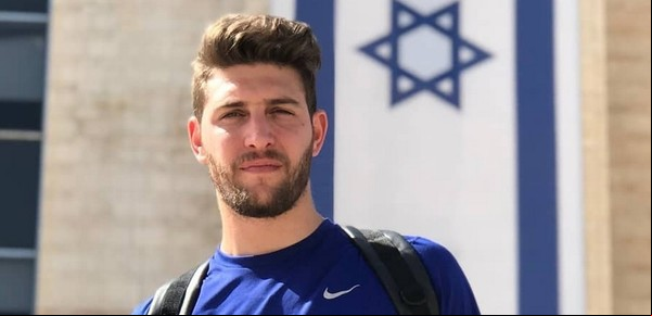 El futbolista argentino que duerme vestido y sale corriendo al refugio cuando bombardean Tel Aviv
