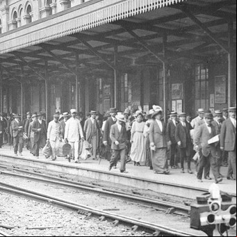 Un recorrido fotográfico por Constitución, Retiro, Once y Lacroze, declaradas Monumento Histórico Nacional