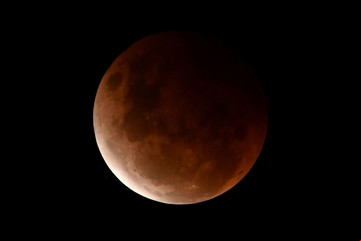Luna de sangre: los detalles del eclipse de esta noche y cómo verlo mejor