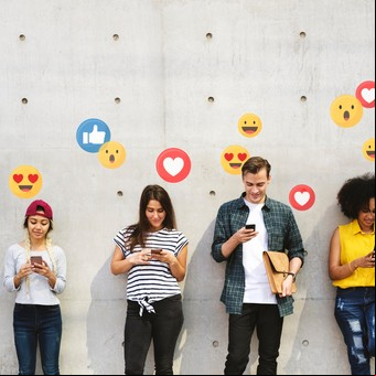 ¿Todo por un like? Qué hacen los adolescentes en su búsqueda por ser populares en la web