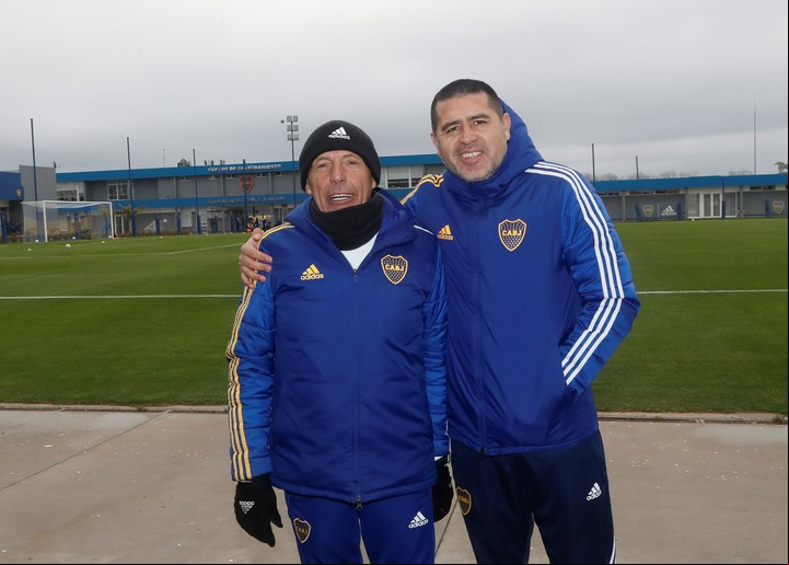 Russo y Román, en tiempos más felices para Boca.