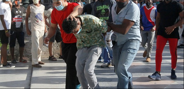 El calvario de las familias de los detenidos en la protestas en Cuba