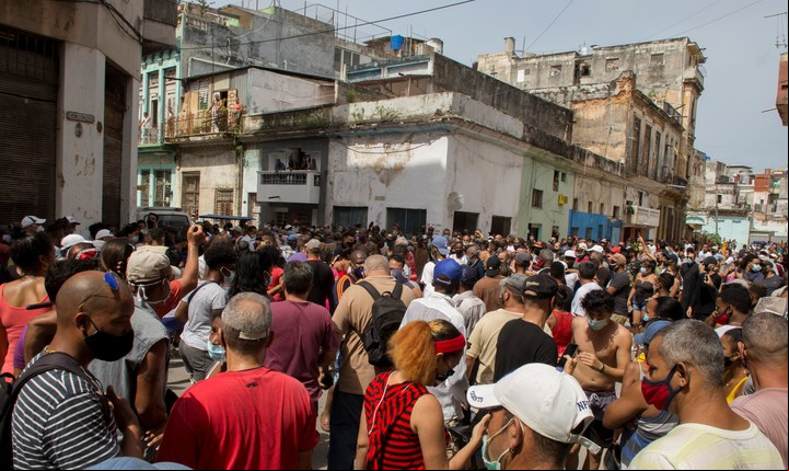 Las marchas del 11 de julio contra el gobierno comunista sorprendieron a las autoridades cubanas. Foto: AP